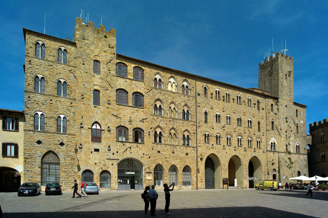 Piazza dei Priori image